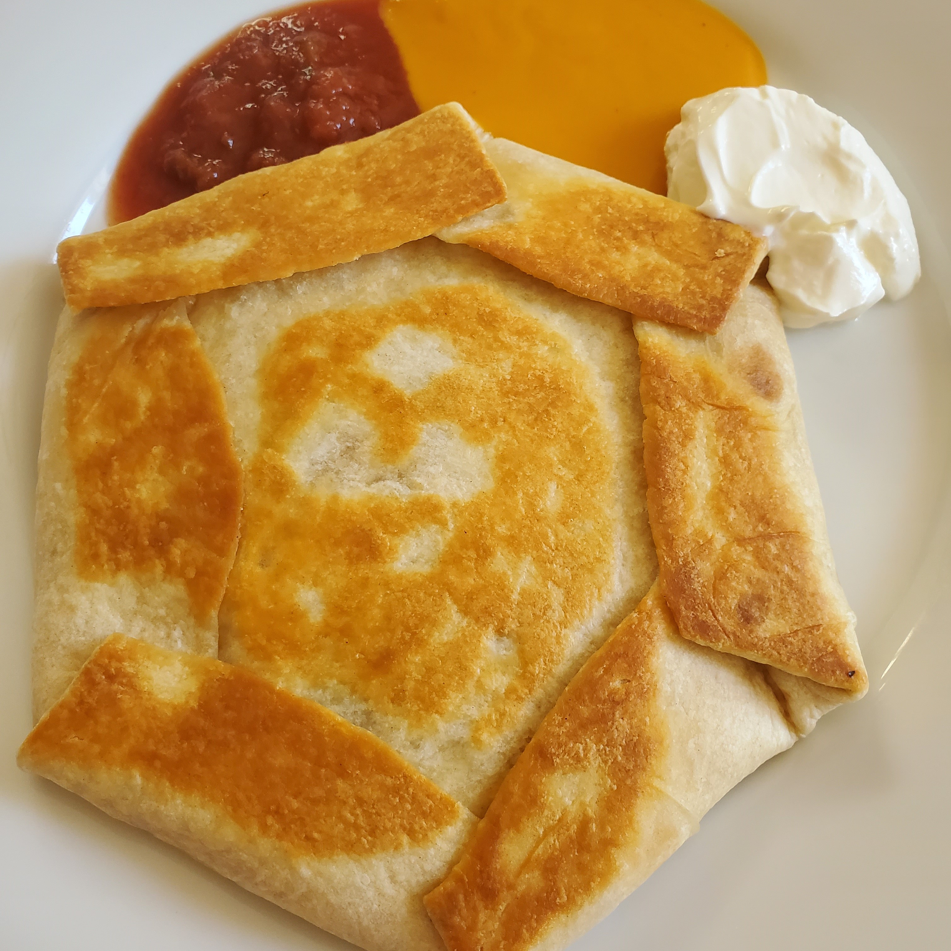 Crunch-Wrap-Supreme-Wrapping